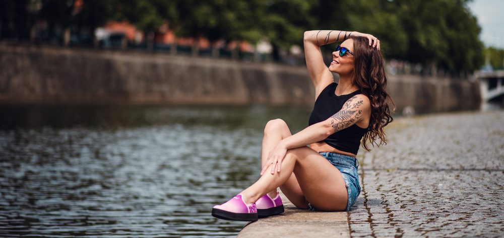 VUCH Seraphyn Violet - 36.

Každodenná voľnočasová obuv bez šnurovania
Vnútorná vložka topánky vytvorená pomocou AI
Dve vyšívané logá – jedno veľké v línii na bočnom diele a plné malé na priehlavku topánky
Pružný úplet, vďaka ktorému topánky pekne držia na nohách
Polštárkový golierik okolo päty zaručí pohodlie po celý deň
 OBUV
Vuch topánky sú originalita, čo šliape.