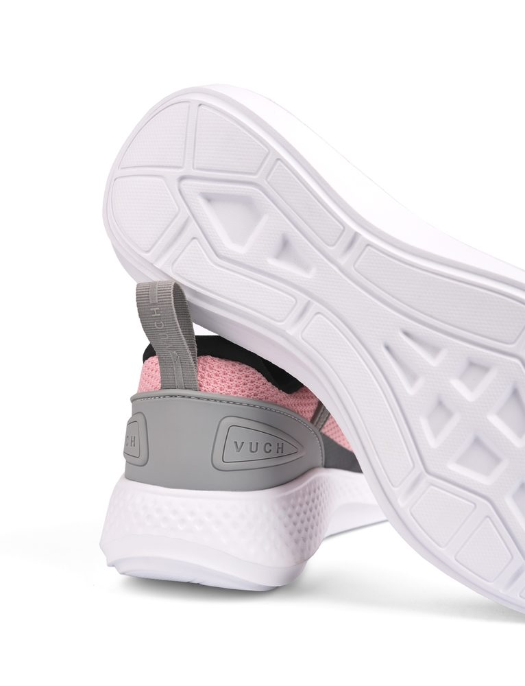 VUCH Rush Rose - 40.

Dizajny navrhnuté v spolupráci s Martinom Brnom
Pružný priedušný zvršok
Vložka vypolstrovaná pamäťovou penou
Ľahké vyhotovenie
Drobné reflexné prvky
Spevnenie nártu silikónovými prvkami 
 OBUV
Vuch topánky sú originalita, čo šliape.