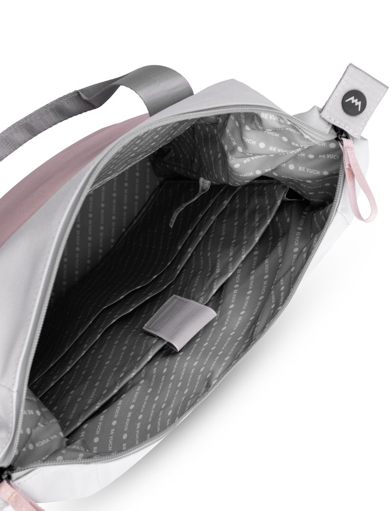 VUCH Jorin Pink.

Priestranný batoh s množstvom vreciek
Vyrobený z recyklovaného materiálu
Spodný priestor možno využiť napríklad na obuv
Vrecko na zips na popruhu
 Eco batohy
Objavte eco batohy od Vuch, vďaka ktorým bude váš ďalší výlet o niečo udržateľnejší, ale zároveň stále dosť štýlový.
Pri batohoch je naším cieľom vytvoriť dokonalú rovnováhu medzi originálnym vzhľadom, kvalitným spracovaním a udržateľným materiálom.