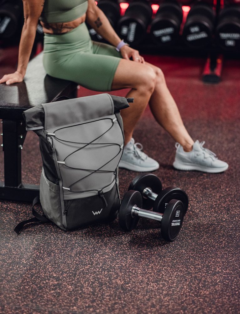 VUCH Elion Dark Grey.

Najväčší cestovný Vuch batoh
Roll-top systém, možnosť zväčšenia priestoru
Pogumovaná predná a horná časť
Reflexné logo a vlákno v prednej časti batohu
 BATOHY 
Praktickosť, komfort a funkčnosť.