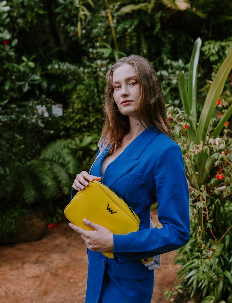 VUCH Sigi Yellow.

Odolný a nepremokavý eko materiál
Nielen farebný, ale aj pohodlný nastaviteľný tkaný popruh
Prekvapivo priestranná crossbody
Ideálna tiež na nosenie à la ľadvinka
Skrytá zadná priehradka na zips
 Eco kabelky
„Udržateľnosť, šetrnosť, ohľaduplnosť.