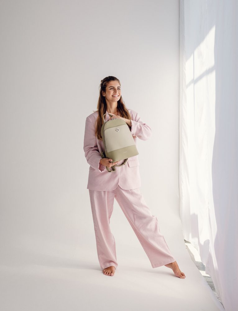 VUCH Filipa Divide Light Green.
 

Ozdobený kovovým logom Vuch
Predné vrecko na zips
Vrecko na zips v zadnej časti batôžka
Nastaviteľné ramenné popruhy
 BATÔŽTEKY
Že máš v mysli zakorenené, že batôžteky nie sú dostatočne kombinovateľné?