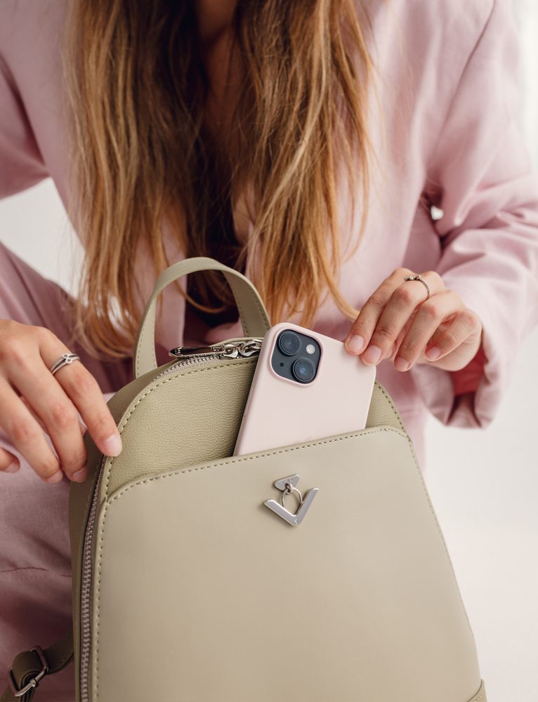 VUCH Filipa Divide Light Green.
 

Ozdobený kovovým logom Vuch
Predné vrecko na zips
Vrecko na zips v zadnej časti batôžka
Nastaviteľné ramenné popruhy
 BATÔŽTEKY
Že máš v mysli zakorenené, že batôžteky nie sú dostatočne kombinovateľné?