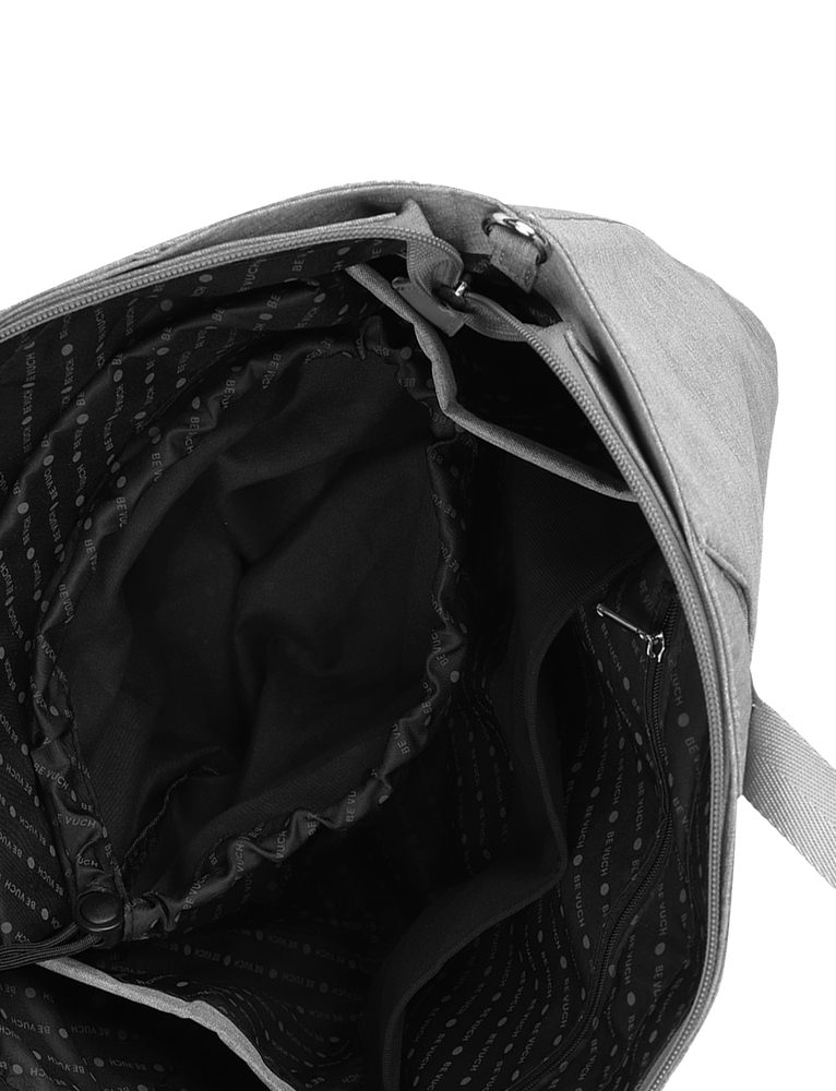 VUCH Wout Grey.

Hlavné zapínanie na zips
Veľa vnútorných vreciek
Priehradka na topánky + fľaša
Vrecko na notebook
Súčasťou je popruh cez telo
 Tašky cez rameno
Chceli by ste tašku, ktorá vám bude verne slúžiť a nikdy vás nenechá v štichu?