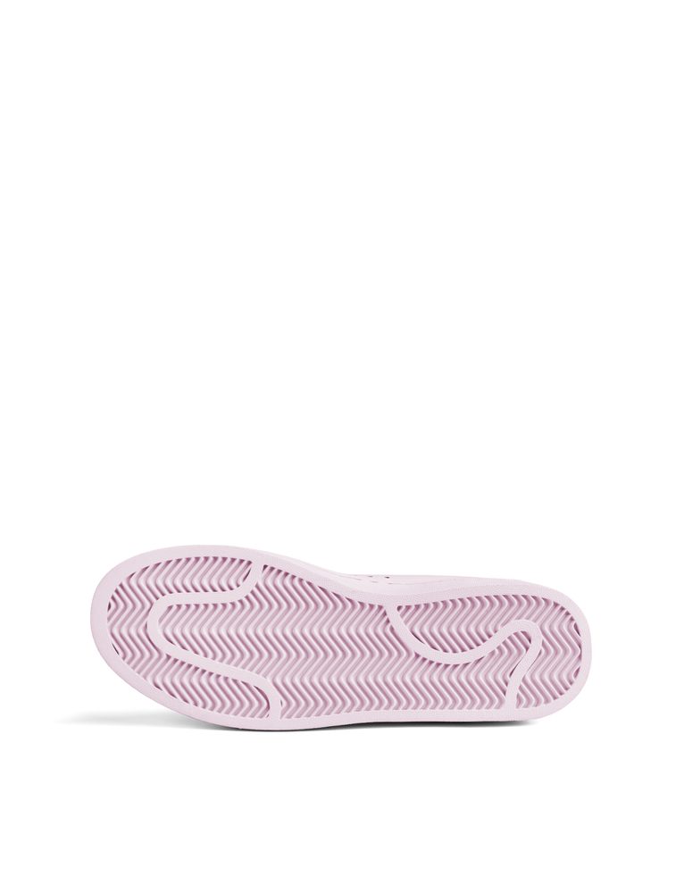 VUCH Legacy Pink - 41.

Prvá kolekcia kožených topánok VUCH
Ventilácia na vnútornej strane topánky oo♥
Vnútorná tvarovaná vložka topánky vytvorená pomocou AI
Vnútorný protišmykový materiál, ktorý drží pätu na svojom mieste
Kombinácia hladkej a štruktúrovanej kože
Design vytvorený v spolupráci s Martinom Brnou
 OBUV
Vuch topánky sú originalita, ktorá kráča.