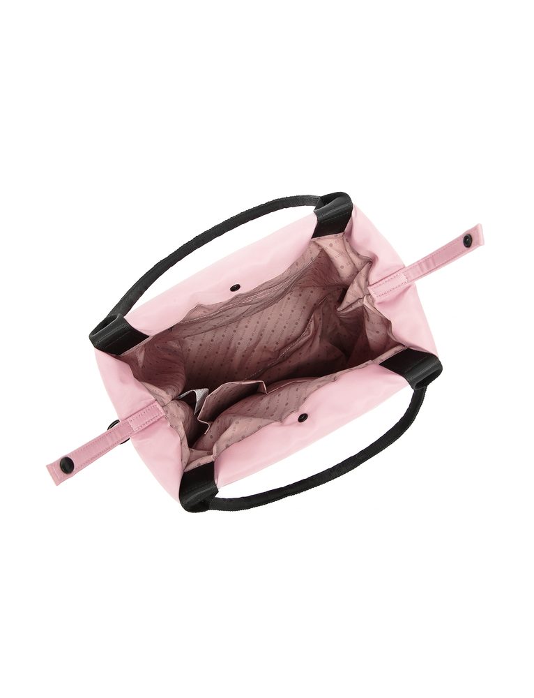 VUCH Herea Pink.

Kabelka z ľahkého materiálu
Hlavné zapínanie na magnet
Bočné magnety na úpravu objemu
Vnútorná kapsa na zips a priehradka bez zapínania
Súčasťou kabelky je popruh cez rameno
 Aira
Zažij ľahkosť na vlastnej koži.
Produkty z materiálu AIRA boli navrhnuté s dôrazom na praktickosť – sú ľahké ako pierko, vodoodolné a ľahko udržiavateľné.
Priprav sa na lásku na prvý pohľad.