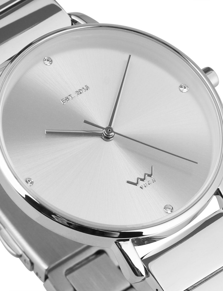 VUCH Joasia Silver.

Elegantný ciferník s českými krištáľovými kamienkami
Kvalitný japonský strojček
Quartz hodinky na batériu
Baleno v darčekovom balení
Záruka 36 mesiacov
 HODINKY
Hodinky VUCH Ti ponúknu viac než len prehľad o čase.