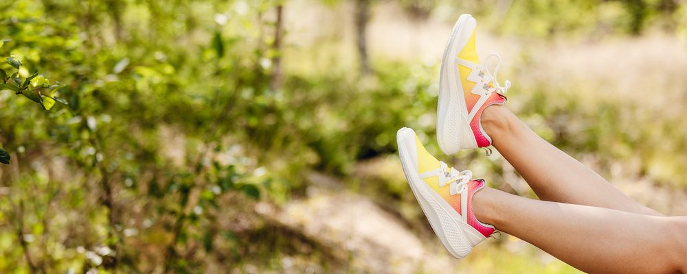 VUCH Rush Sunset - 36.

Dizajny navrhnuté v spolupráci s Martinom Brnom
Pružný priedušný zvršok
Vložka vypolstrovaná pamäťovou penou
Ľahké vyhotovenie
Drobné reflexné prvky
Spevnenie nártu silikónovými prvkami 
 OBUV
Vuch topánky sú originalita, čo šliape.