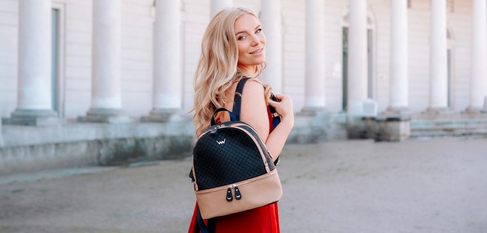 VUCH Brody Brown.

2 priestranné hlavné priehradky na zips
Nastaviteľné polstrované ramenné popruhy
Predná dlhá priehradka uzatvárateľná na zips
Strieborné kovanie
 Shape of diamond
Buď štýlová a jedinečná s Shape of Diamond!
Práve pokukávaš po klenotoch a diamantoch nášho portfólia.
