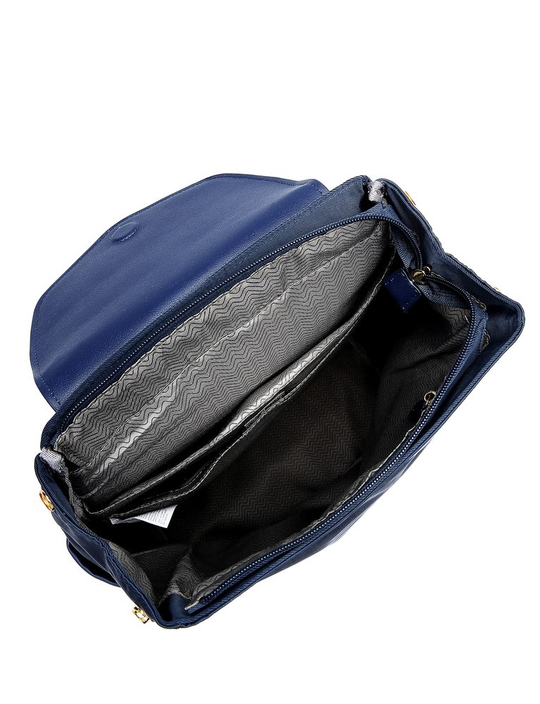 VUCH Inchel Blue.

Elegantný mestský batoh
Zapínanie na zips kryté klopou na magnet
Oddelená polstrovaná kapsa na notebook
Polstrovaný chrbát aj popruhy
Bočné vrecko na fľašu
 BATOHY 
Praktickosť, komfort a funkčnosť.