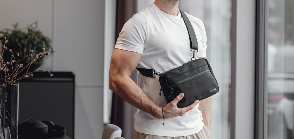 VUCH Taavi Black.

Hlavné zapínanie na zips
Vonkajšie vrecko na zips
Vnútorné priehradky 
Nastaviteľný popruh na rameno
 Pánske tašky
Dokonalosť, jednoduchosť, charakter a štýl.