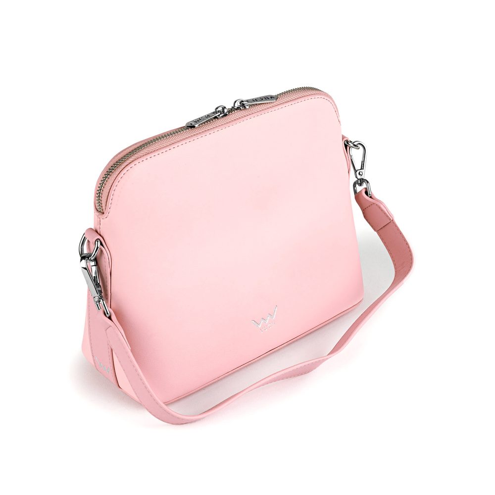 VUCH Marcia Pink.

LEATHER HANDBAGS
Kabelka z pravej kože
Vnútorná priehradka na drobnosti na zips
Vnútorná priehradka bez zapínania
Dva spôsoby nosenia
 KOŽENÉ KABELKY 
„Všetko je raz po prvýkrát.