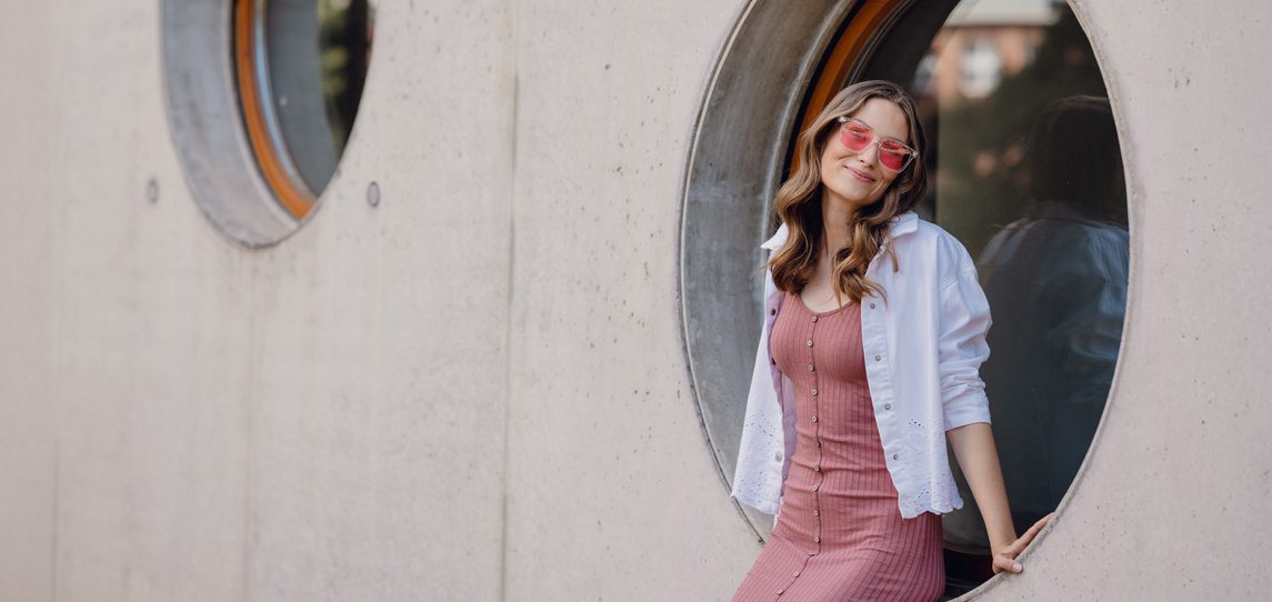 Maveny V Transparent