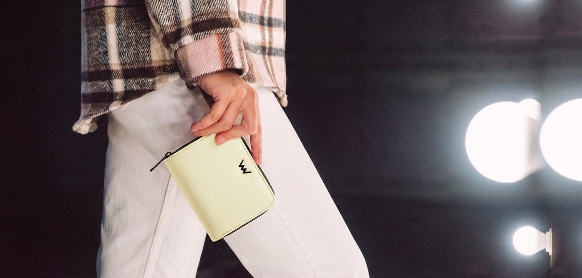 Gibson Butter Yellow