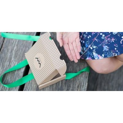 Zablysni sa s Geometric Collection kúp jeden šperk a druhý ti dáme Bezplatne!