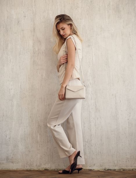 Leyra Grace Beige