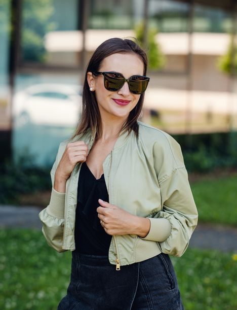 Trisha Vertical Green