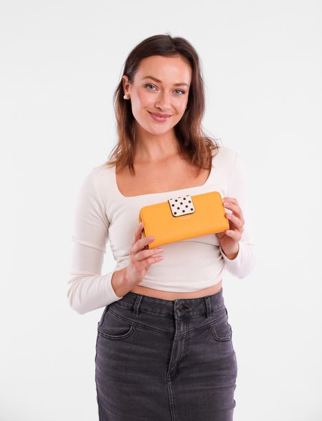 Ineke Yellow