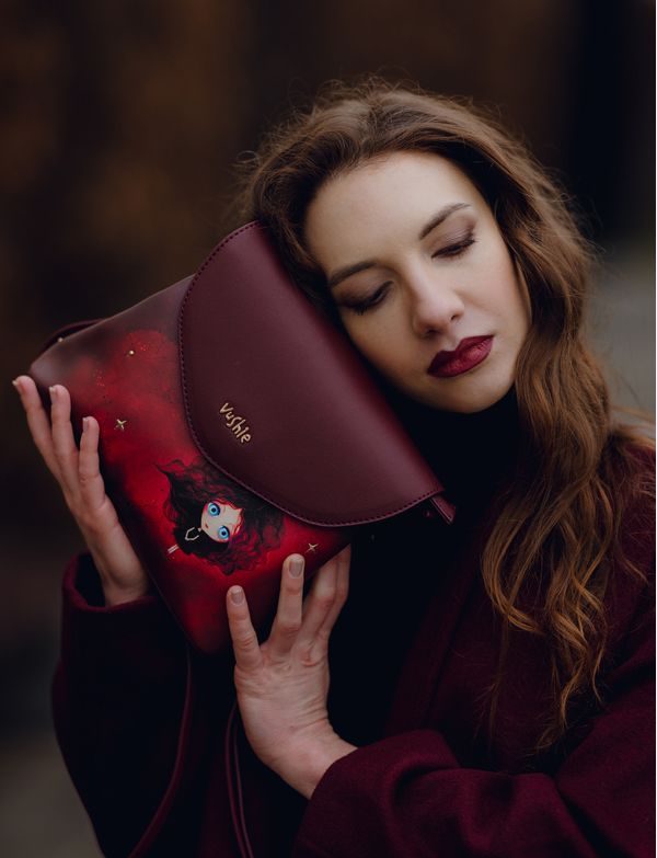 Laura Flap Crossbody Bag