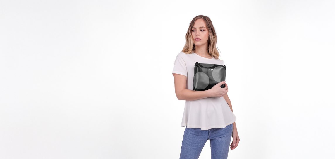 Coalie Big Dot Black