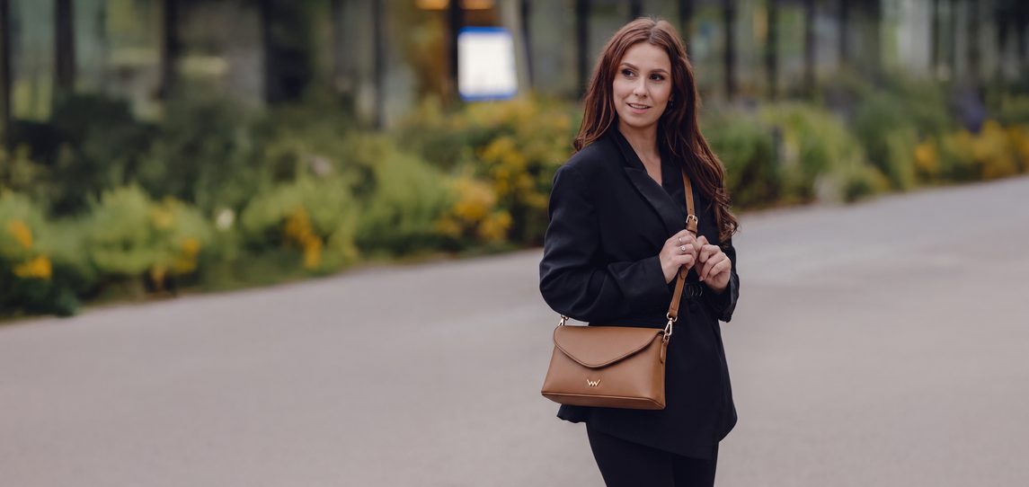 Byrsa Elongate Brown
