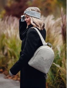 Nikolett Grey