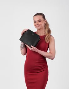 Nikolett Black