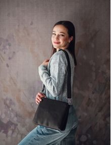 Maeva Middle Black