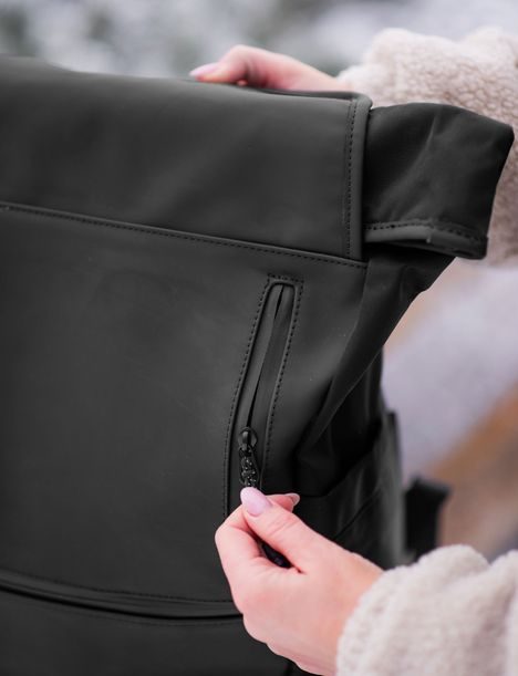 Elion Small Black
