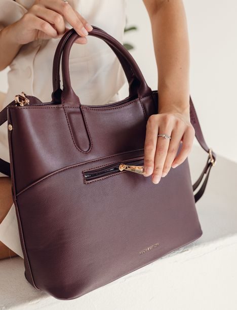 Christel Divide Wine