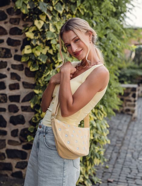 Clorinda Daisy Butter Yellow