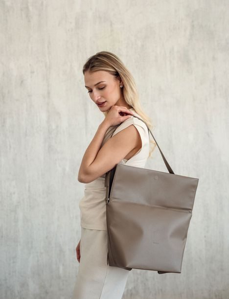 Red-D Beige