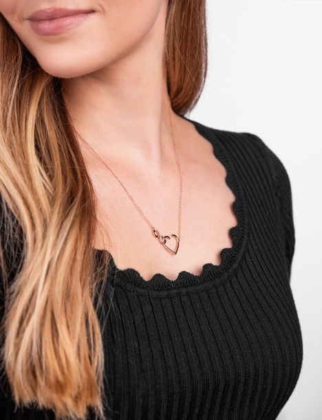 Nyaklánc Resita Rose Gold