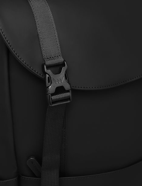 Corbin Sealed Men Black