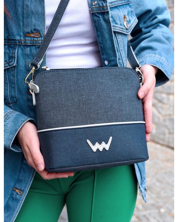 Cara Canva Blue