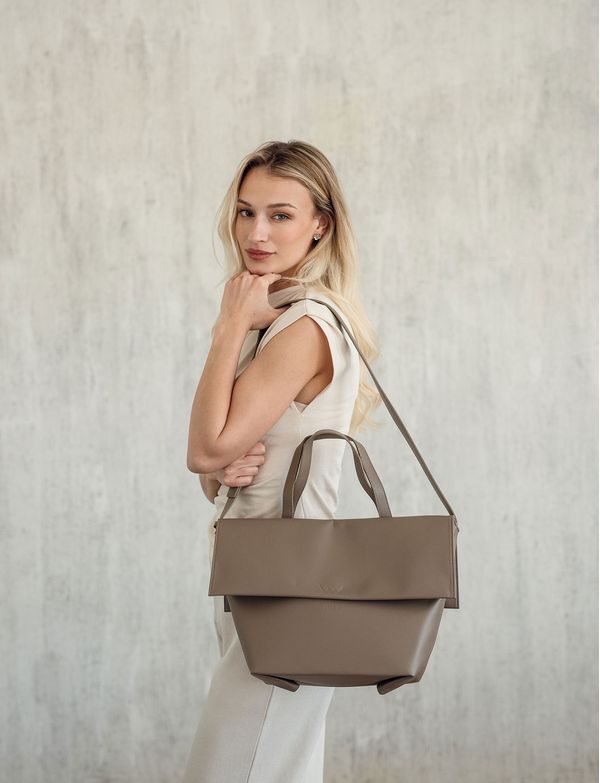Red-D Beige