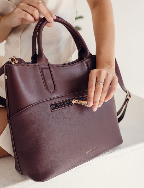 Christel Divide Wine