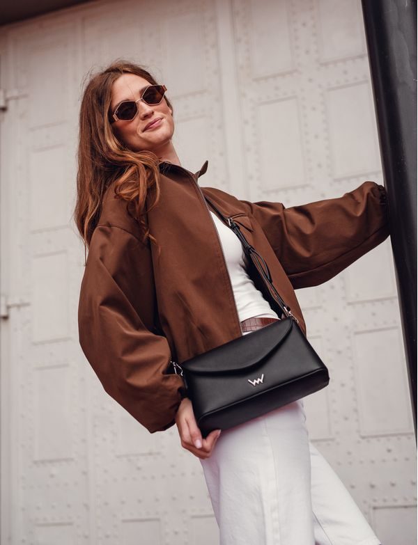 Byrsa Elongate Black
