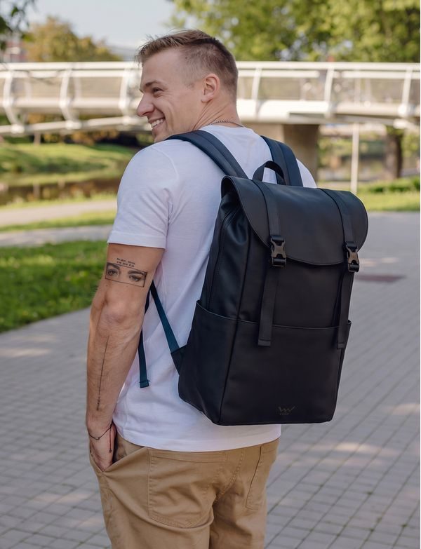 Corbin Sealed Men Black