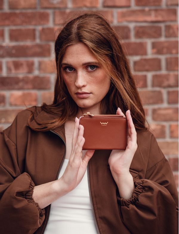 Asta Simply Brown