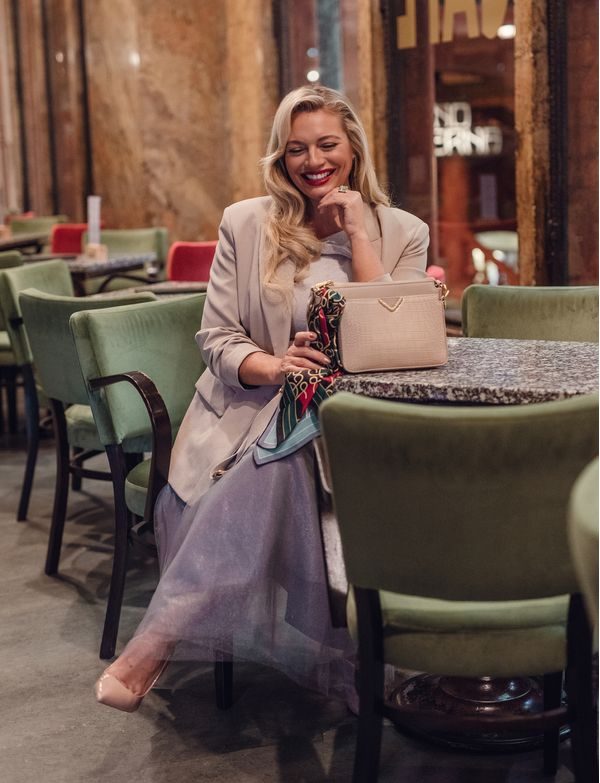 Sassy Elegance Beige