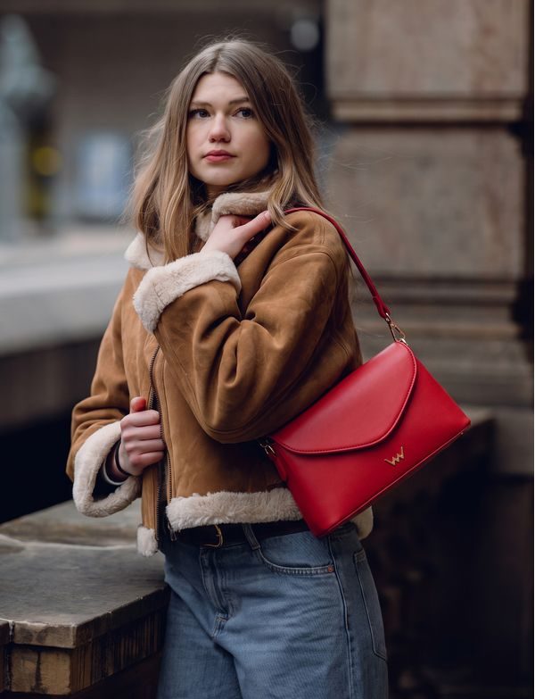 Byrsa Elongate Red