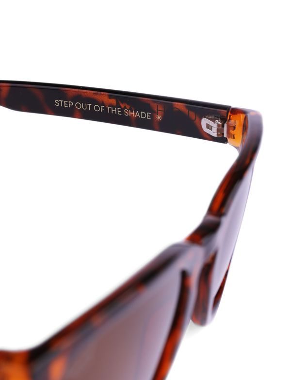 Elea Design Brown