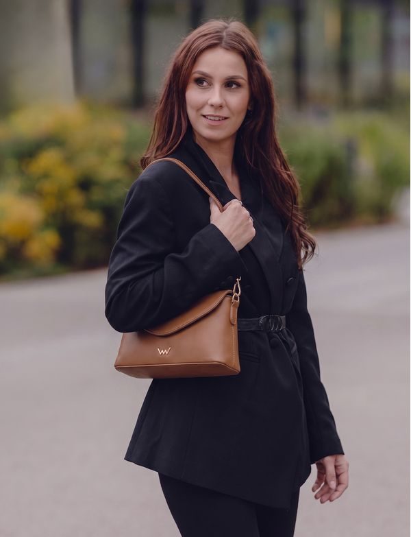 Byrsa Elongate Brown