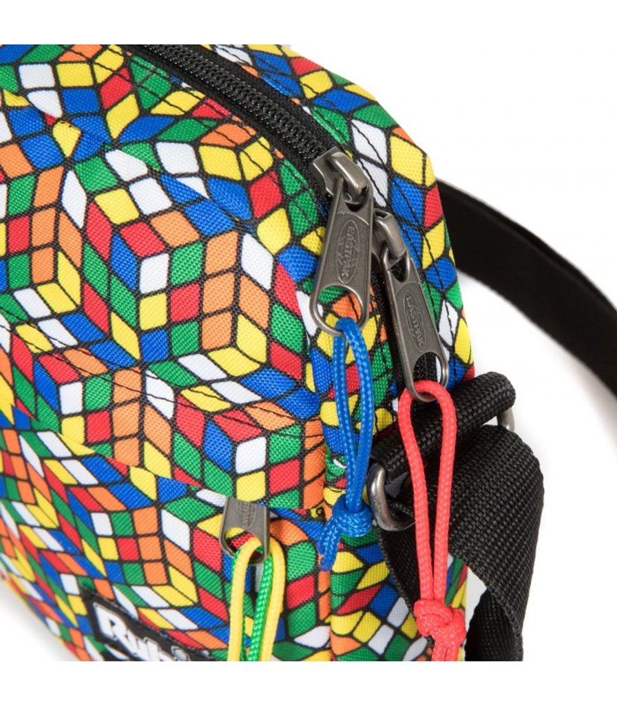 Színbes kis hátizsák EASTPAK THE ONE Rubik's Color - Legyferfi.hu