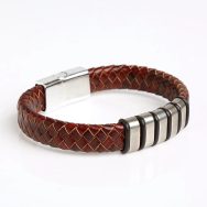 Bőr kötött karkötő barna díszítéssel