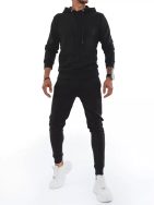 Kényelmes fekete tréningruha