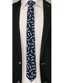 Eredeti sötét kék nyakkendő bajusz mintával  Alties