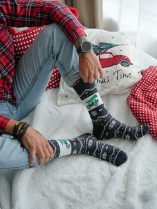 Szürke férfi zokni karácsonyi motívummal