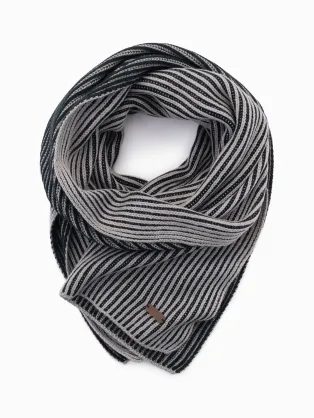 Modern kötött szürke-fekete férfi sál V1 ACSF-0114